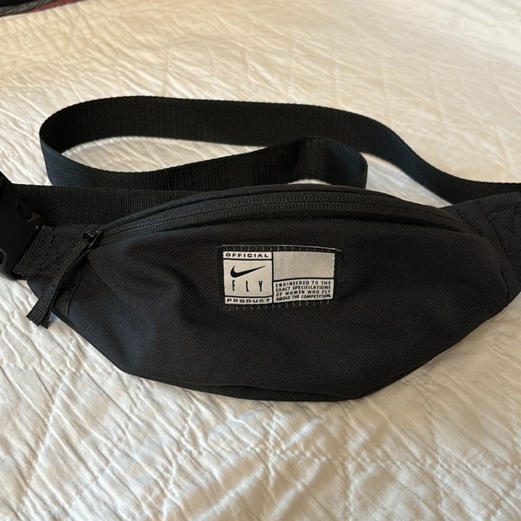 Nike Heritage Swoosh Fly Waist Bag - Picture 2 of 15